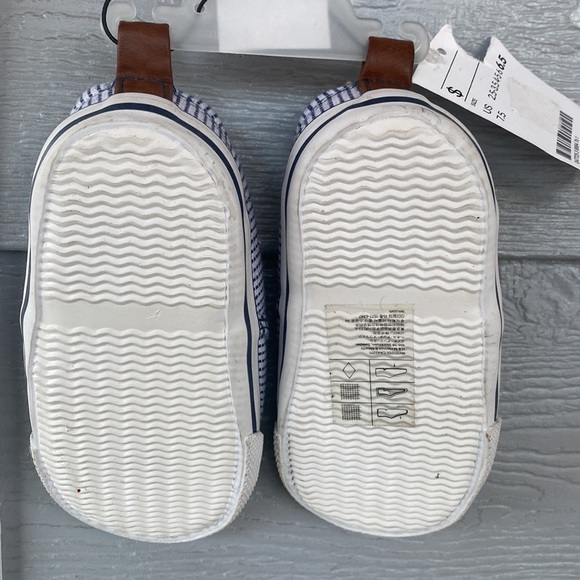 H&M baby shoes white and blue Striped size 6.5 - Picture 5 of 7